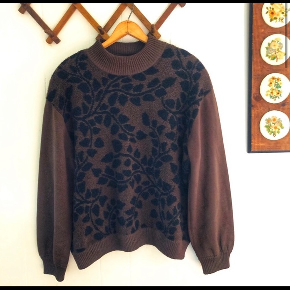 St. John Collection Sweaters - ST JOHN • Terry Cloth Knit Pull Over Sweater